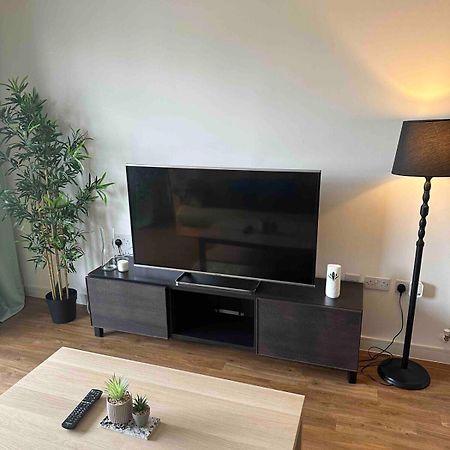 Entire 2 Bedroom Flat Londres Exterior foto