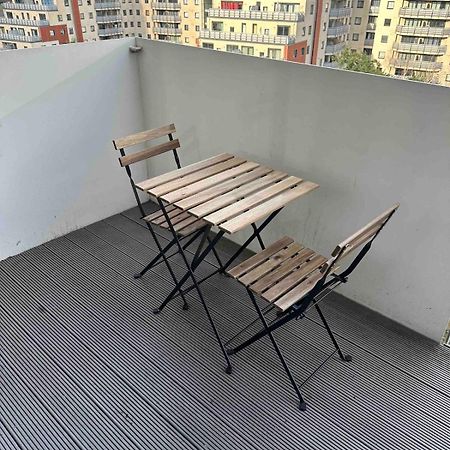 Entire 2 Bedroom Flat Londres Exterior foto